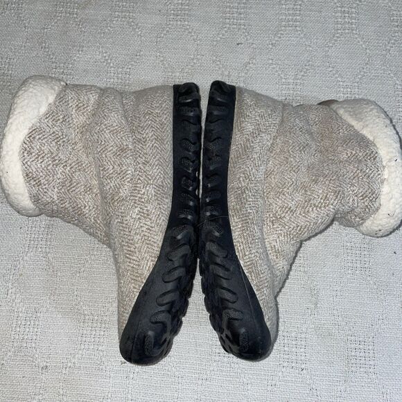 Bogs Women’s Ankle Boots Size 8 M Beige Fabric Warmth Winter Snow - Picture 5 of 12